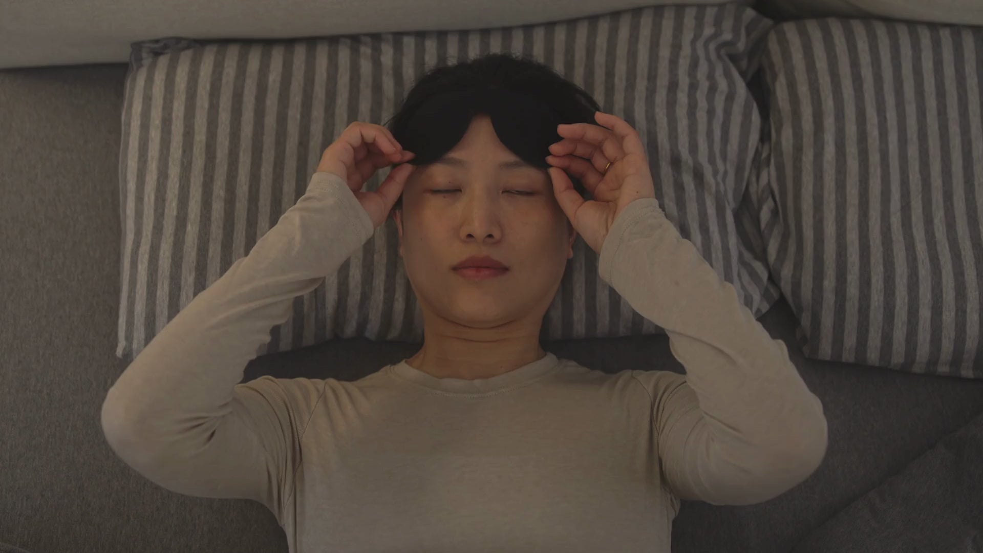 Masque de Sommeil 3-en-1 : Immersion Totale, Bluetooth & Confort 3D